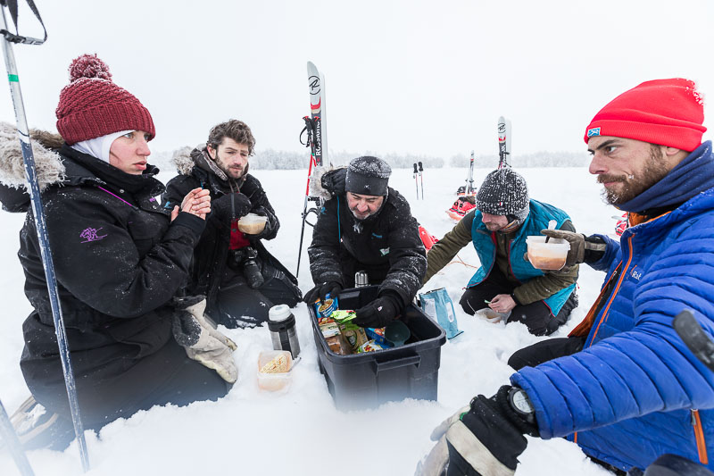 repas dans la neige